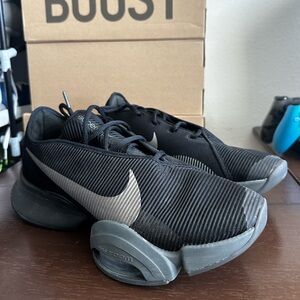 Nike Air Zoom SuperRep 2 Black
Metallic Pewter